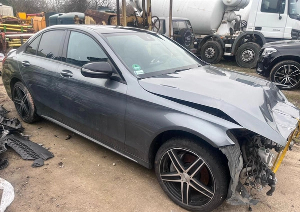 Mercedes-Benz Klasa C cena 52000 przebieg: 212000, rok produkcji 2018 z Warszawa małe 301